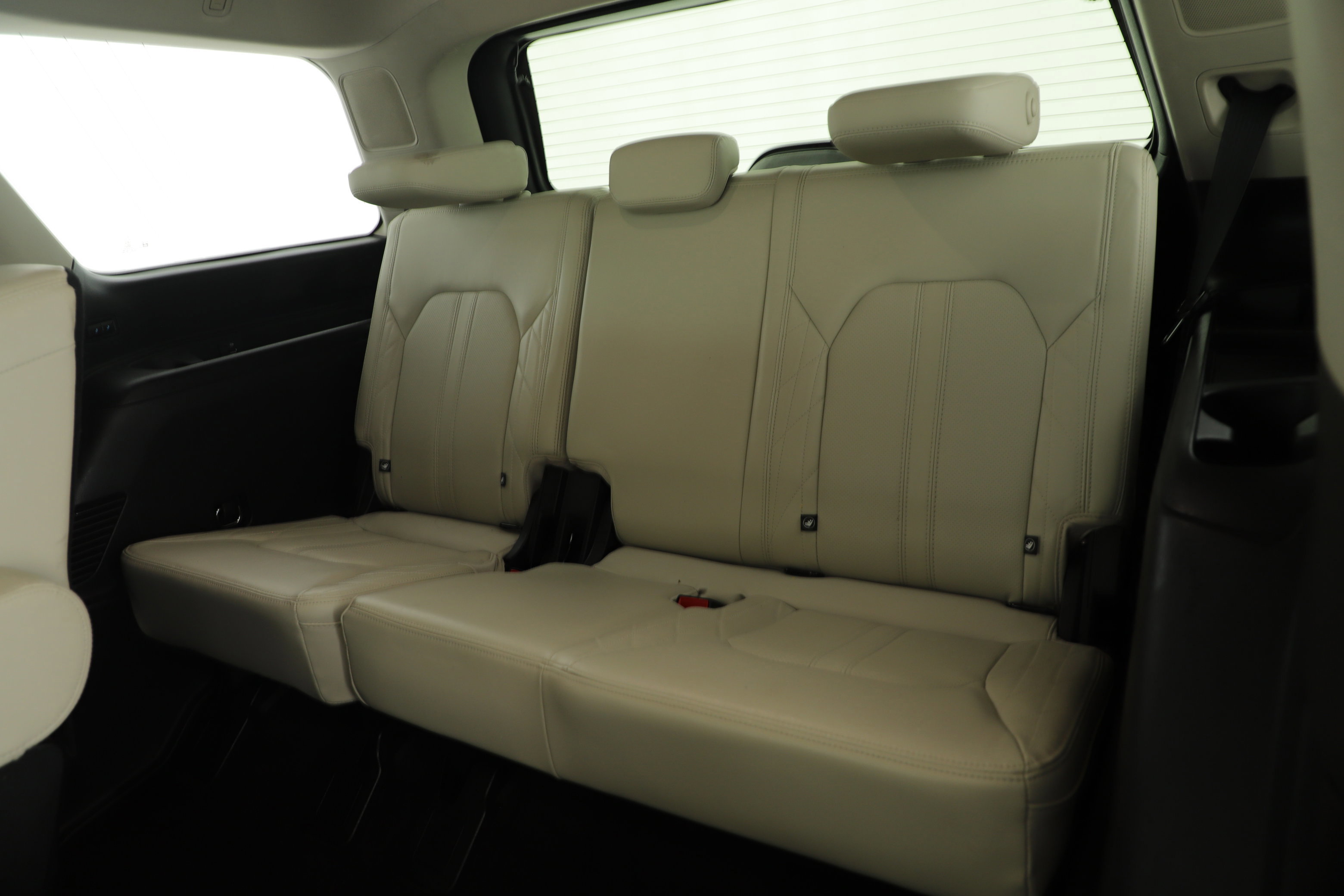 Certified 2019 Ford Expedition Platinum image 10