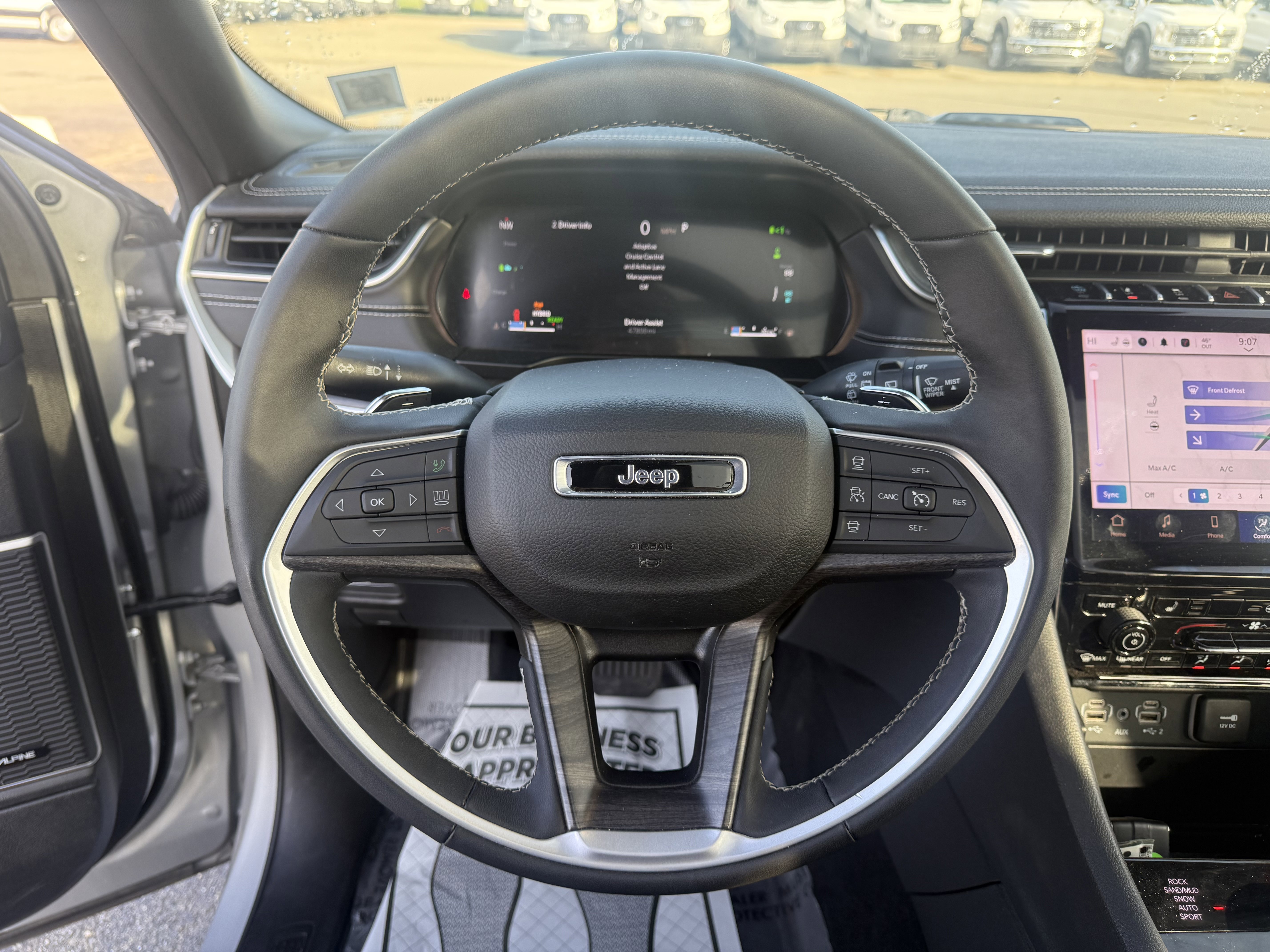 Used 2024 Jeep Grand Cherokee Limited 4xe image 12