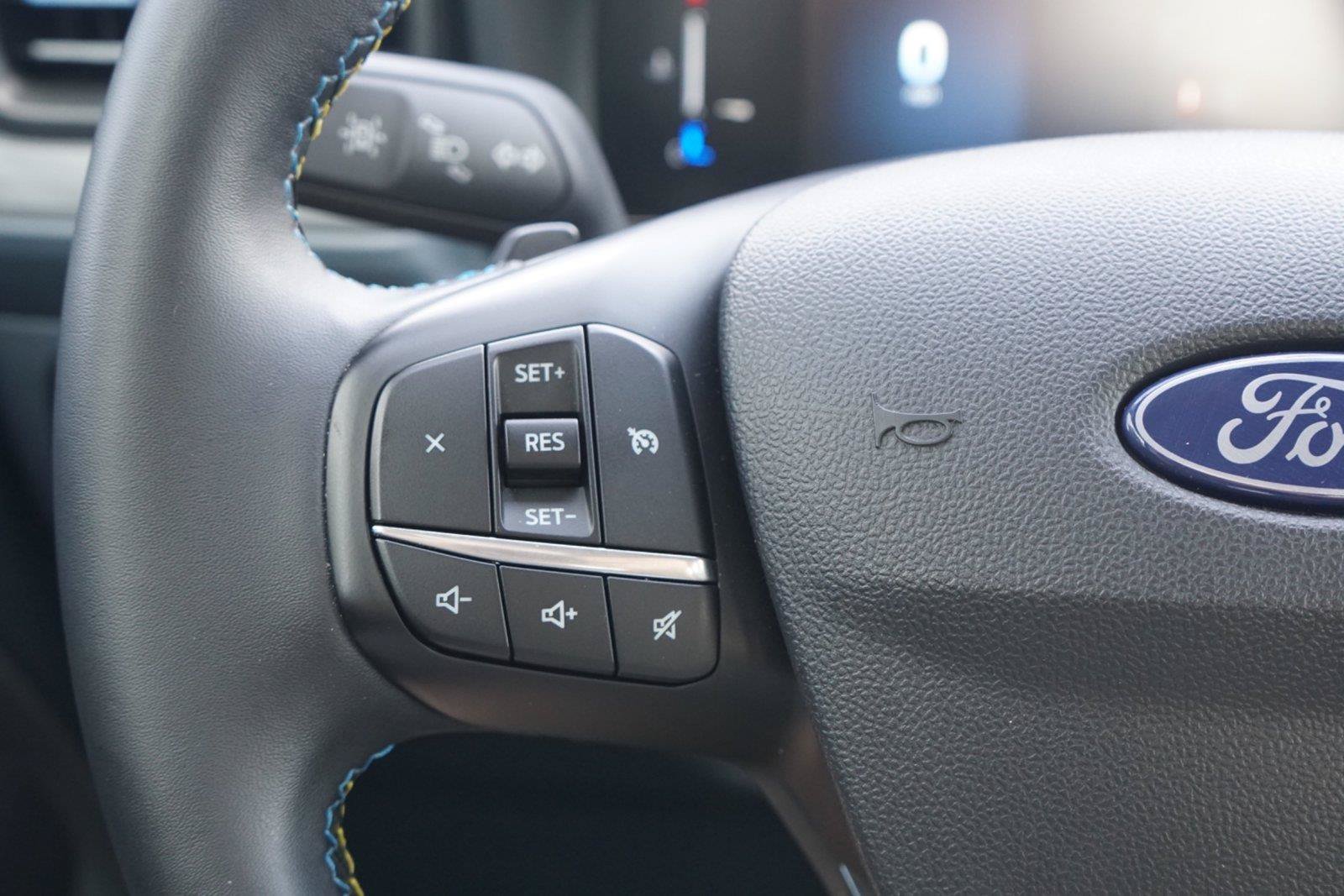 Certified 2025 Ford Maverick Lobo AWD/4WD image 17