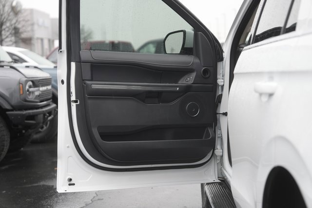 Certified 2023 Ford Expedition XLT image 31
