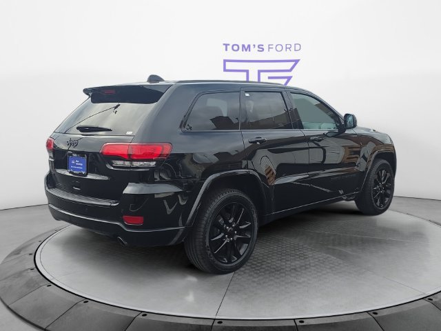 Used 2019 Jeep Grand Cherokee Altitude AWD/4WD image 5