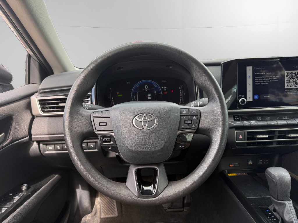Used 2025 Toyota Camry LE FWD image 12