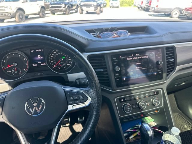 Used 2021 Volkswagen Atlas Cross Sport SE w/ Panoramic Sunroof Package FWD image 11