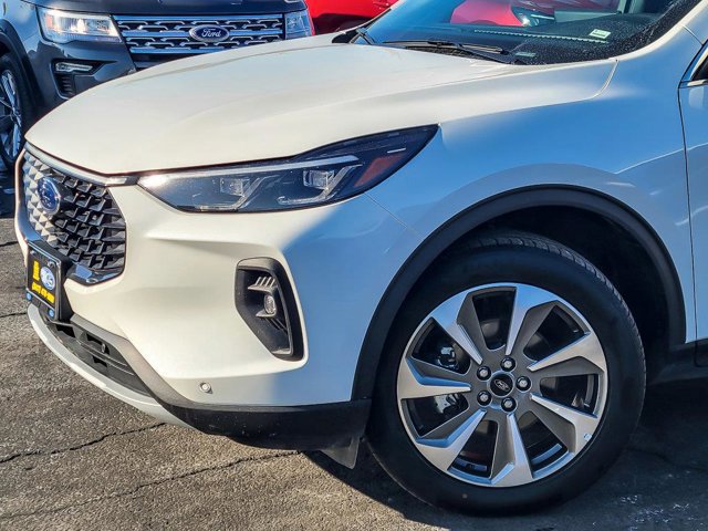 Certified 2024 Ford Escape Platinum image 8