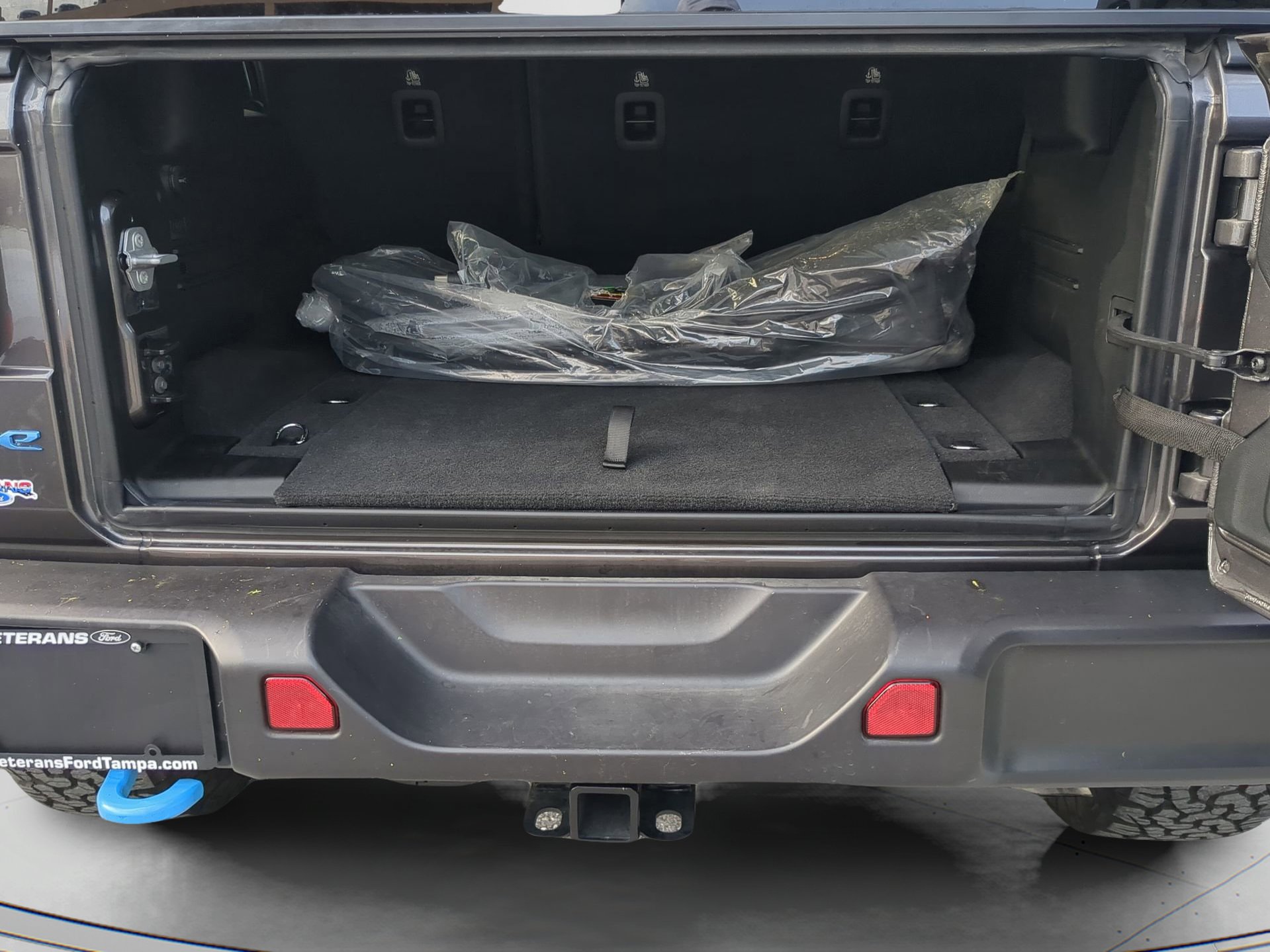 Used 2025 Jeep Wrangler Rubicon w/ Convenience Group image 38