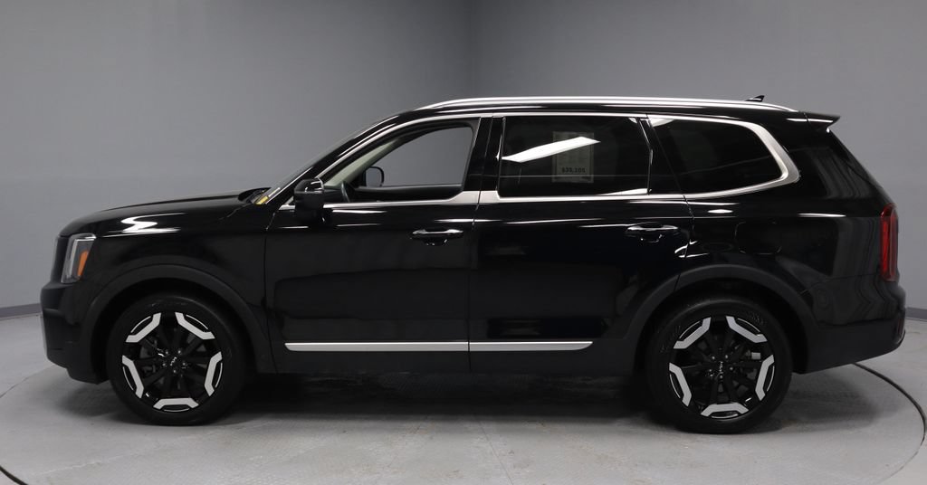 Used 2024 Kia Telluride S w/ S Sunroof Package FWD image 9