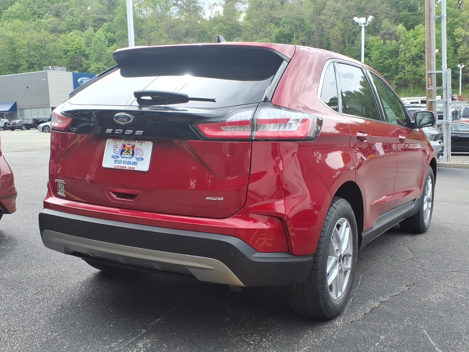 Certified 2024 Ford Edge SEL w/ Convenience Package AWD/4WD image 8