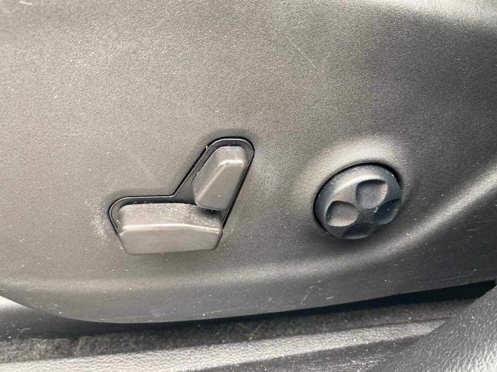 Used 2021 Jeep Cherokee Latitude Lux w/ Comfort/Convenience Group image 25