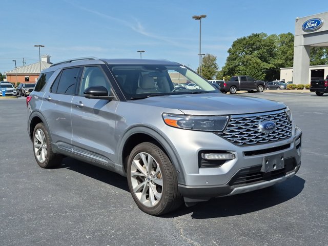 Certified 2021 Ford Explorer Platinum w/ Equipment Group 601A AWD/4WD image 2