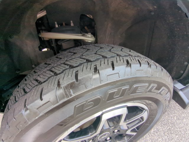 Certified 2025 Ford Bronco Outer Banks AWD/4WD image 12