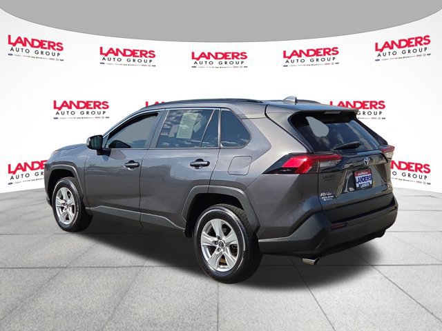 Used 2019 Toyota RAV4 XLE FWD image 5