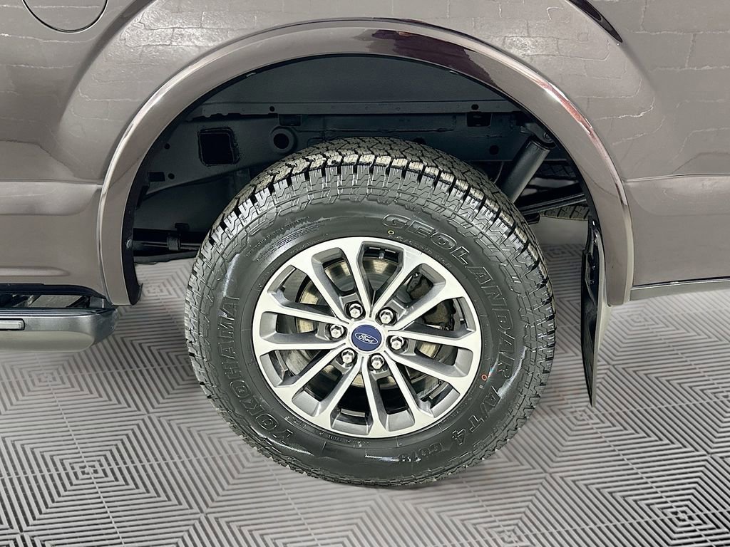 Certified 2019 Ford F150 XLT w/ Equipment Group 302A Luxury image 17