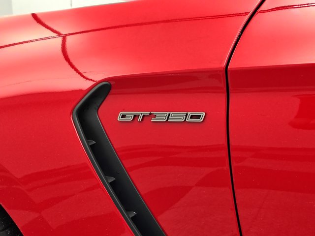 Certified 2019 Ford Mustang Shelby GT350 w/ Technology Package RWD image 25