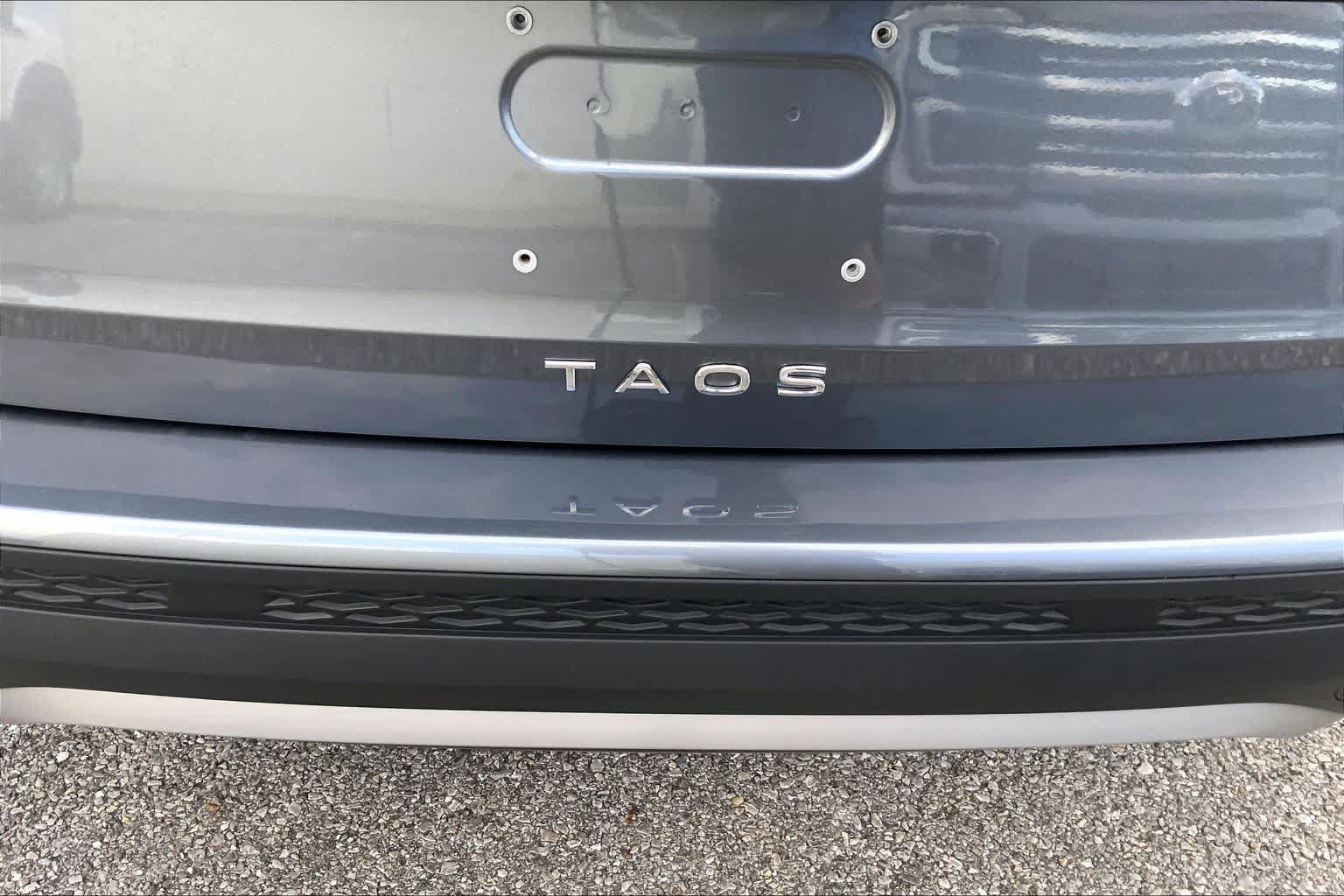 Used 2025 Volkswagen Taos S FWD image 30