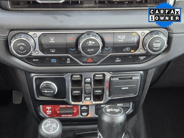 Used 2024 Jeep Wrangler Unlimited Rubicon 4xe AWD/4WD image 16
