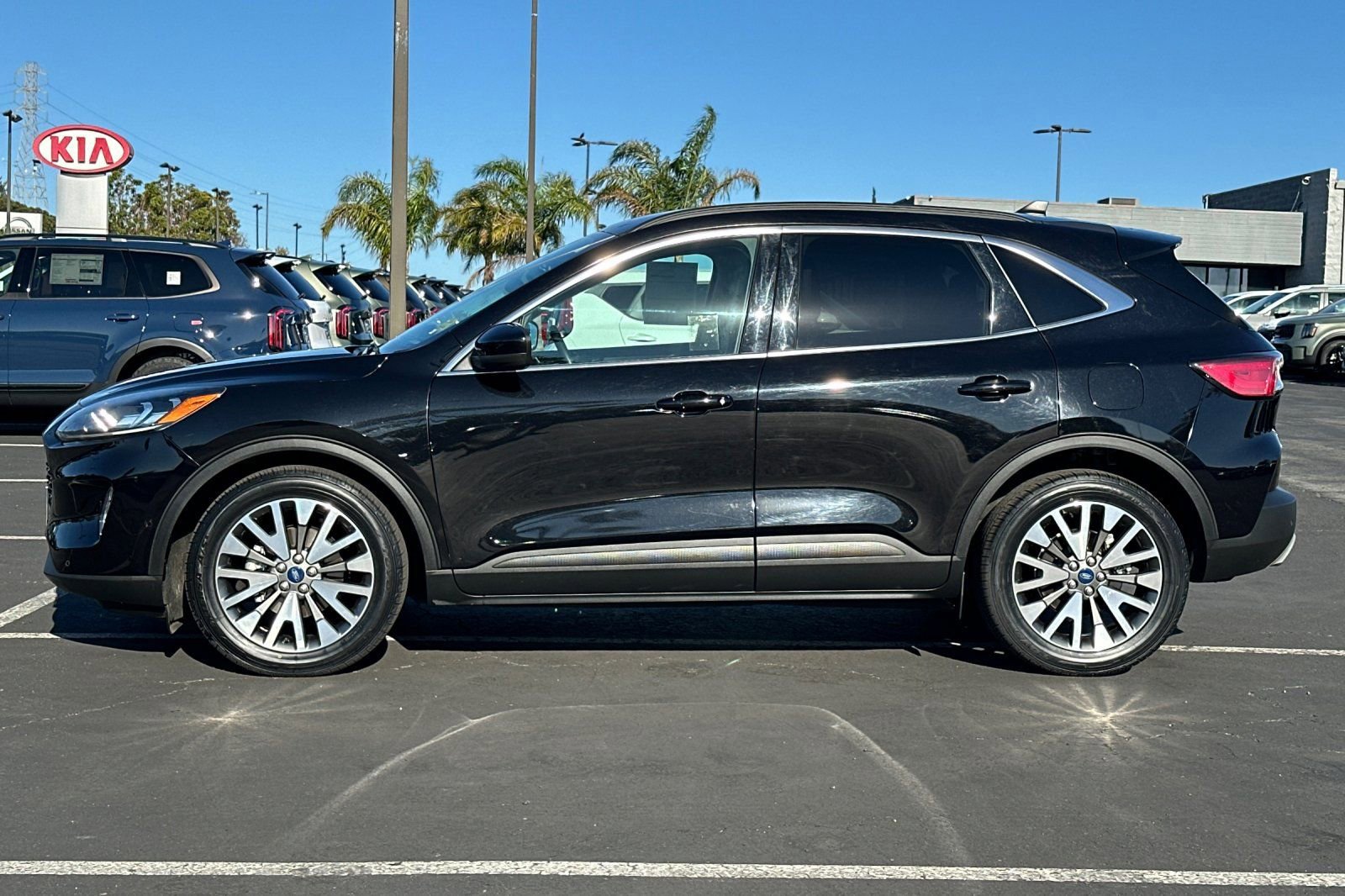 Certified 2022 Ford Escape Titanium w/ Class II Trailer Tow Package video 2