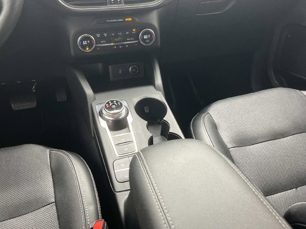 Certified 2020 Ford Escape Titanium AWD/4WD image 17