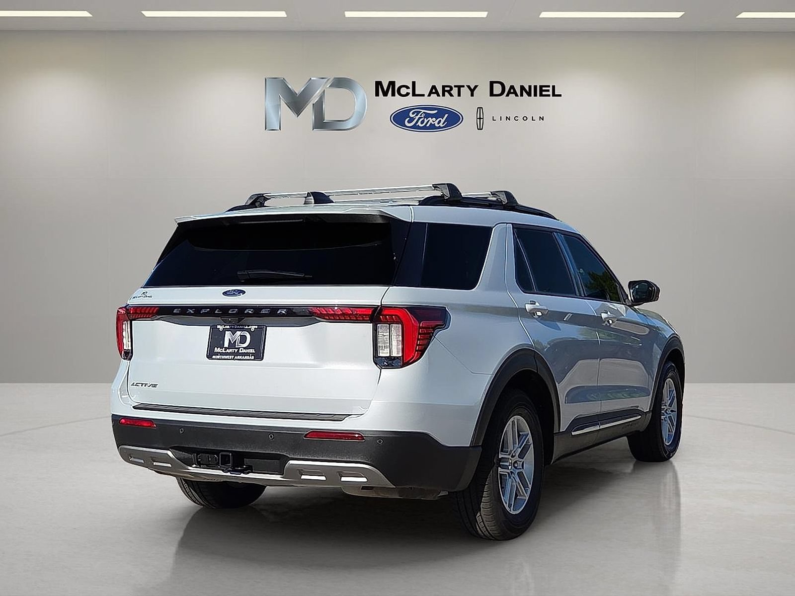 Certified 2025 Ford Explorer Active w/ Active Comfort Package RWD image 5