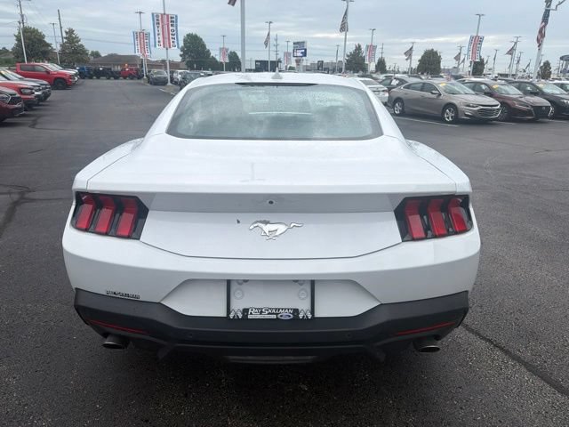 Certified 2025 Ford Mustang Coupe RWD image 4