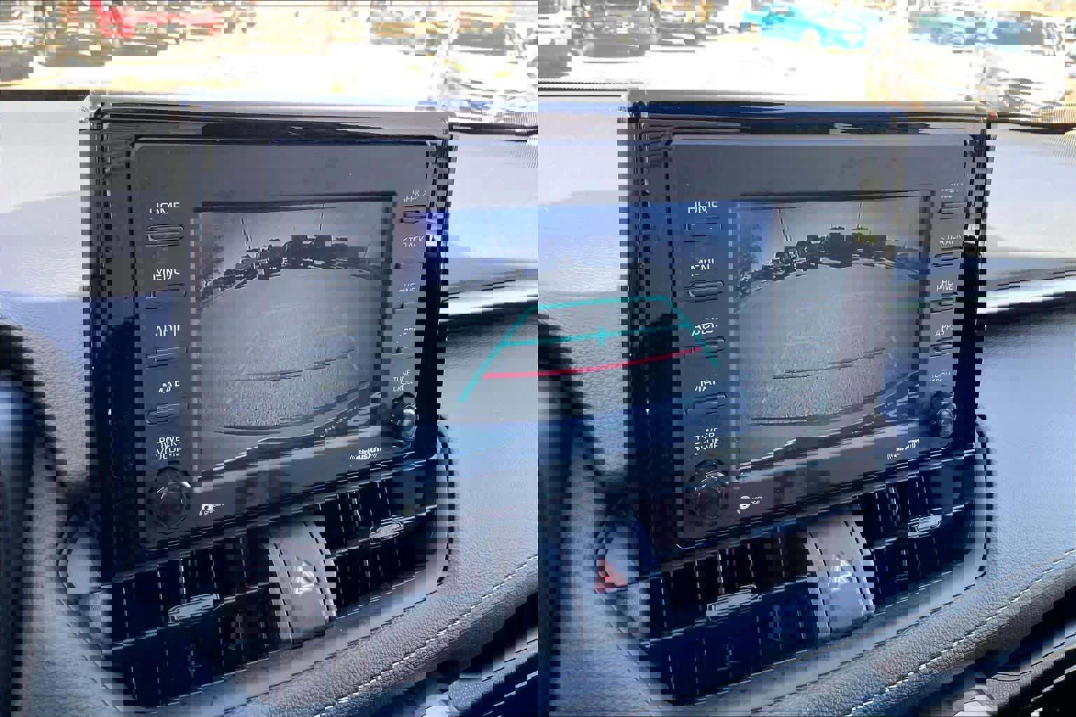 Used 2021 Toyota RAV4 XLE w/ Convenience Package image 27