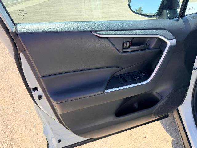 Used 2024 Toyota RAV4 LE FWD image 9