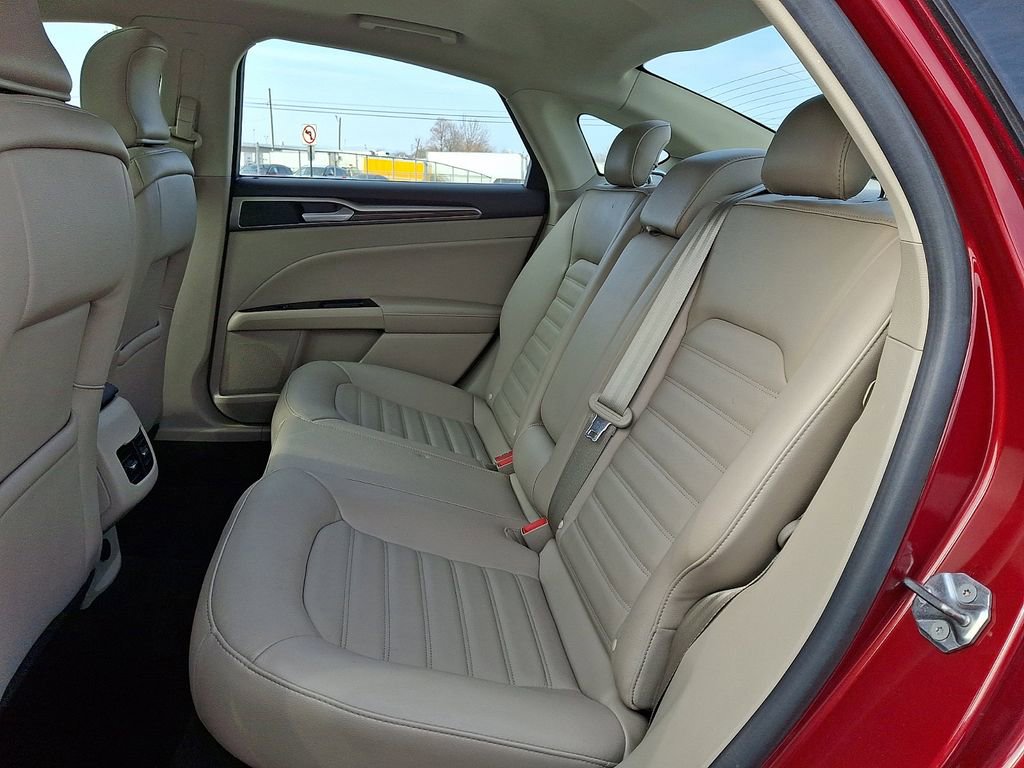 Certified 2017 Ford Fusion SE w/ Fusion SE Technology Package image 10