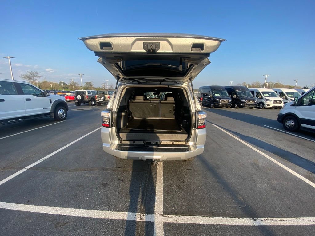 Used 2022 Toyota 4Runner SR5 Premium w/ Moonroof Package image 27