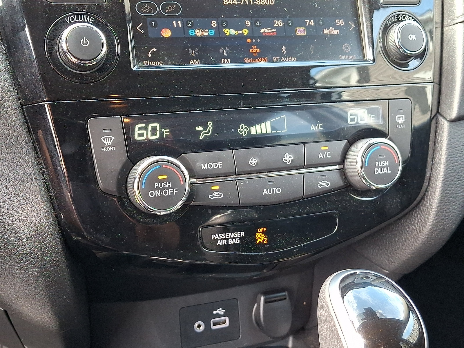 Used 2019 Nissan Rogue SV w/ Premium Package AWD/4WD image 16