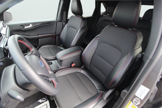 Certified 2025 Ford Escape ST-Line AWD/4WD image 14