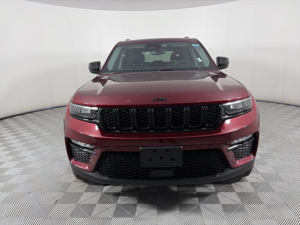 Used 2023 Jeep Grand Cherokee Limited w/ Black Appearance Package AWD/4WD image 2