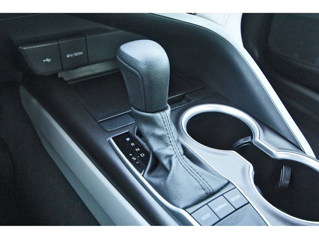 Used 2024 Toyota Camry LE FWD image 25