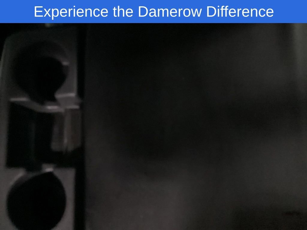 Used 2017 Nissan Titan SV image 14