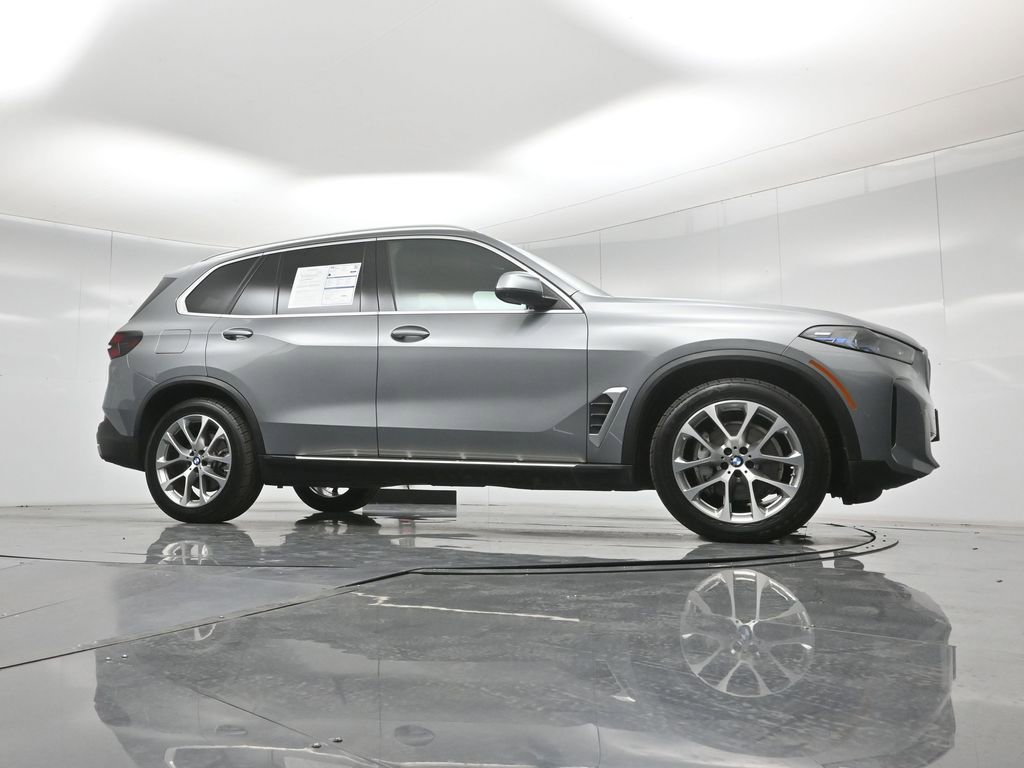 Used 2024 BMW X5 xDrive40i AWD/4WD image 49