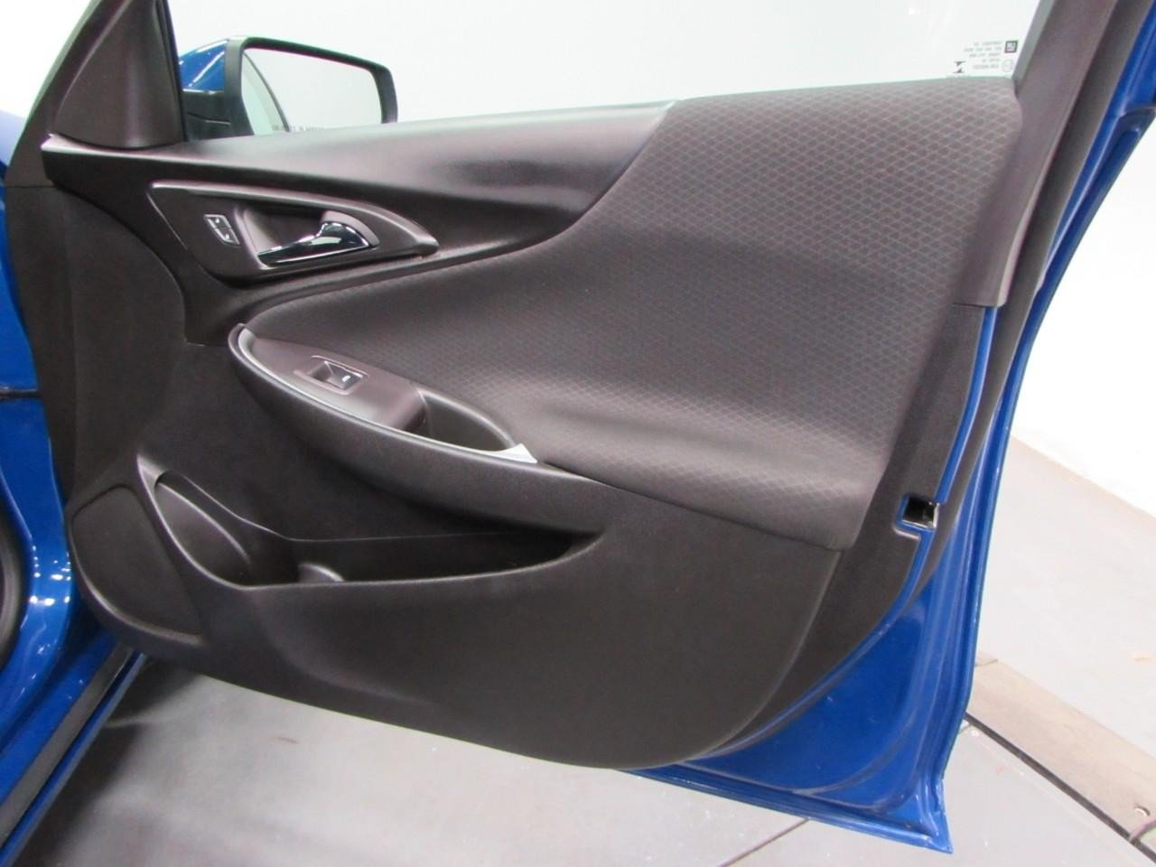 Used 2023 Chevrolet Malibu LT FWD image 16