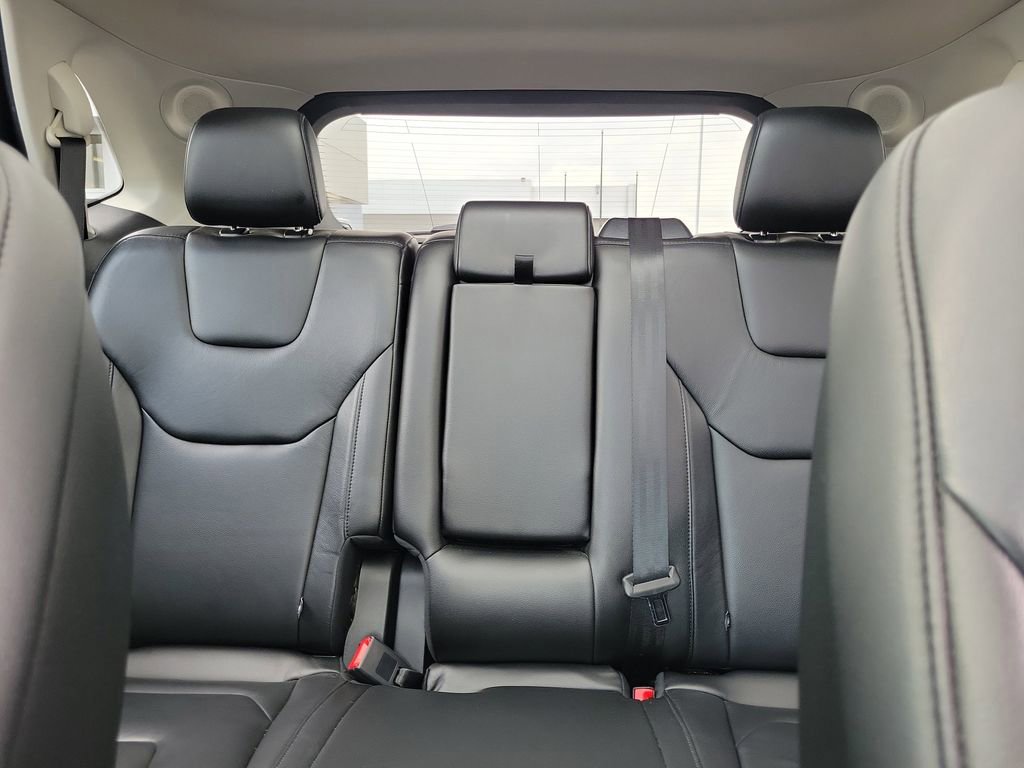 Certified 2020 Ford Edge Titanium AWD/4WD image 16