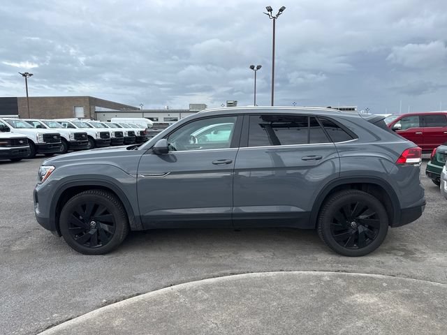 Used 2024 Volkswagen Atlas Cross Sport SE AWD/4WD image 3