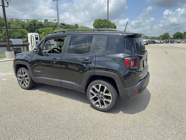 Used 2022 Jeep Renegade Limited w/ Sun, Sound & Wheels Group AWD/4WD image 4
