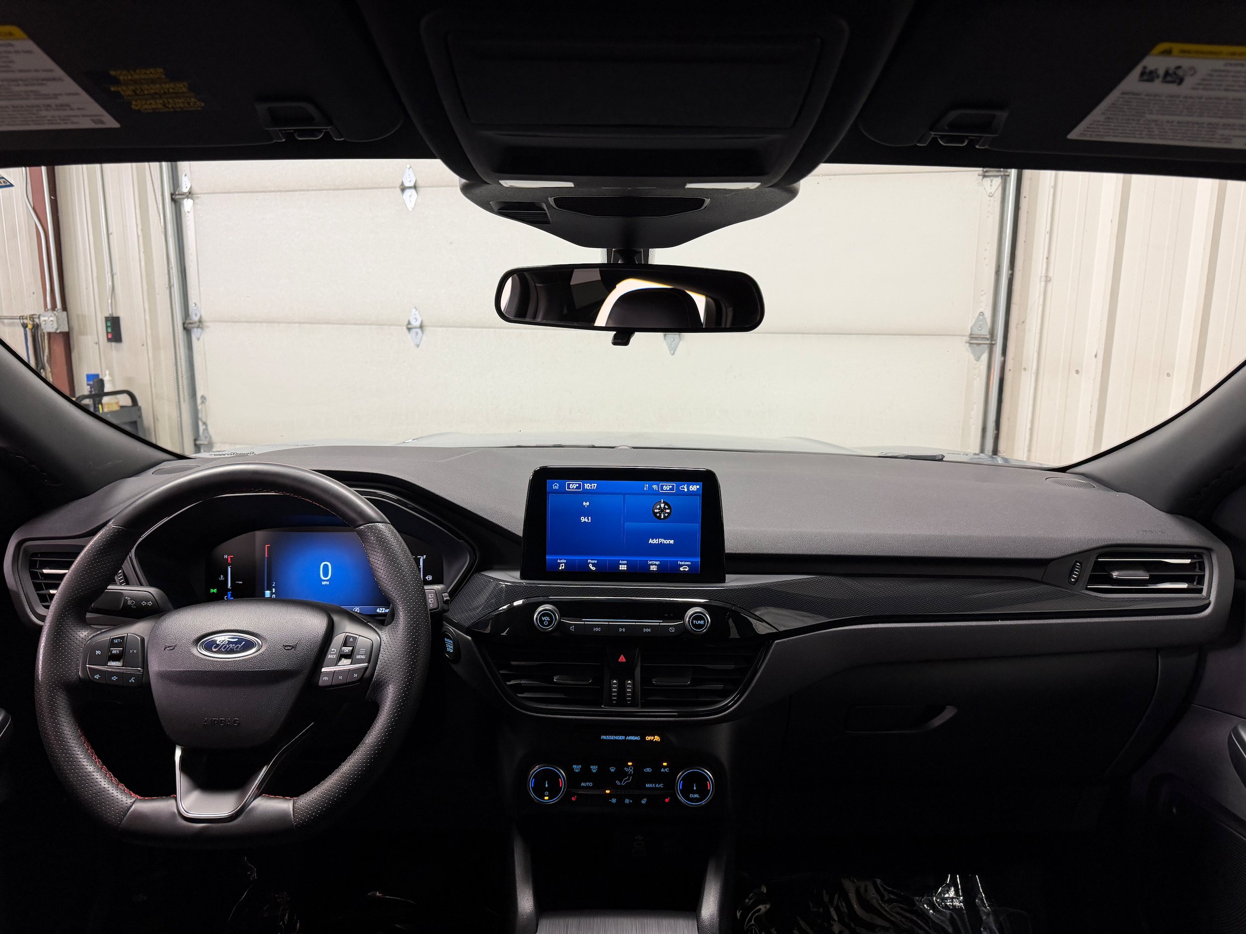 Certified 2025 Ford Escape ST-Line Select AWD/4WD image 4