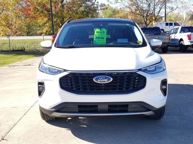 Certified 2025 Ford Escape Platinum w/ Premium Technology Package image 8