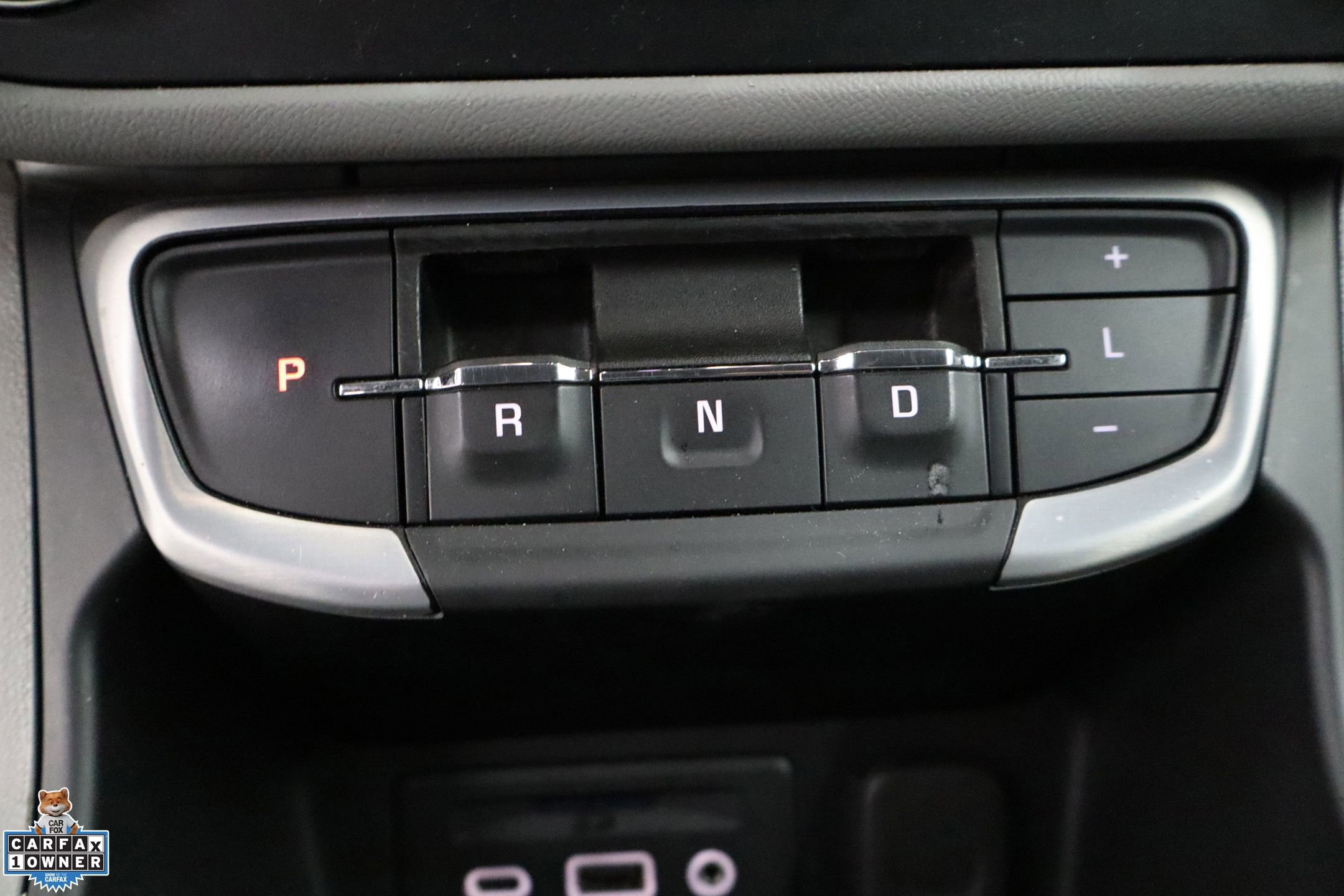 Used 2024 GMC Terrain SLT image 27