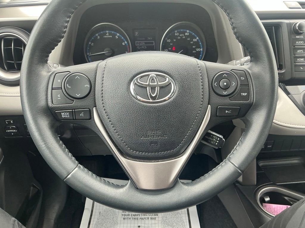 Used 2017 Toyota RAV4 XLE FWD image 34