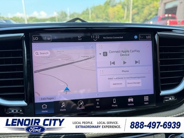 Used 2025 Chrysler Pacifica Limited FWD image 23