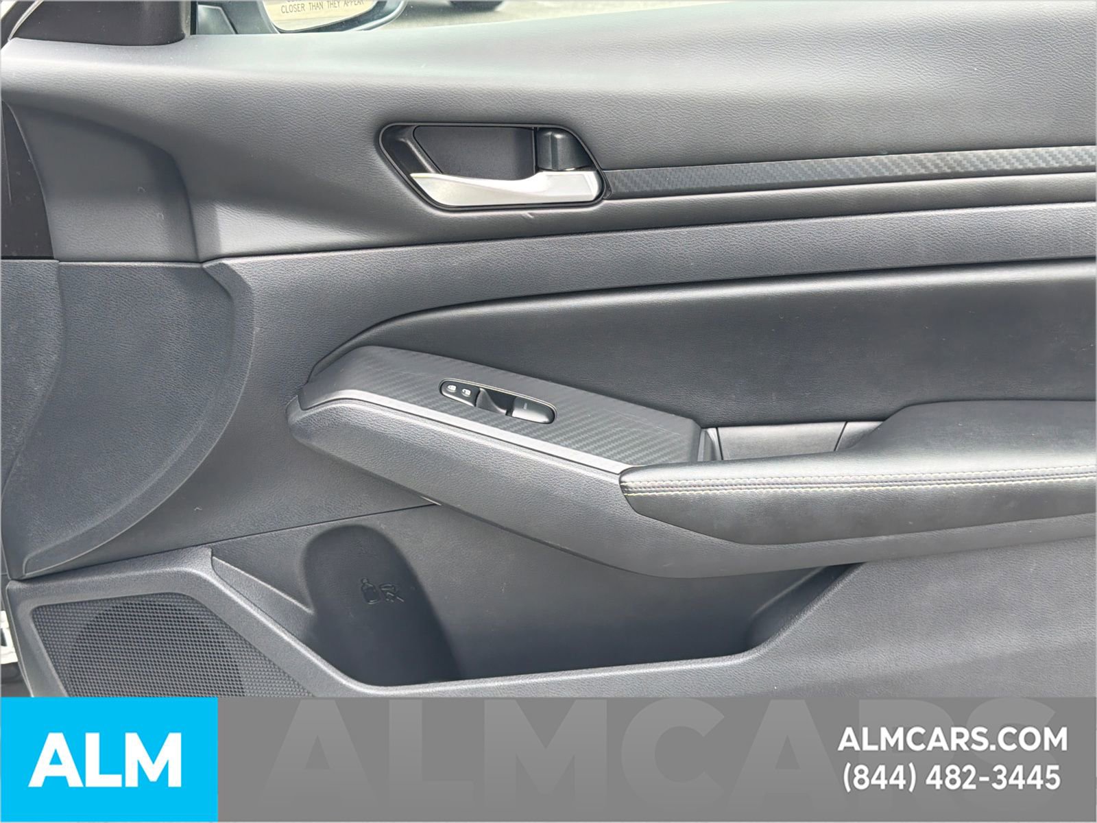 Used 2025 Nissan Altima 2.5 SV FWD image 16