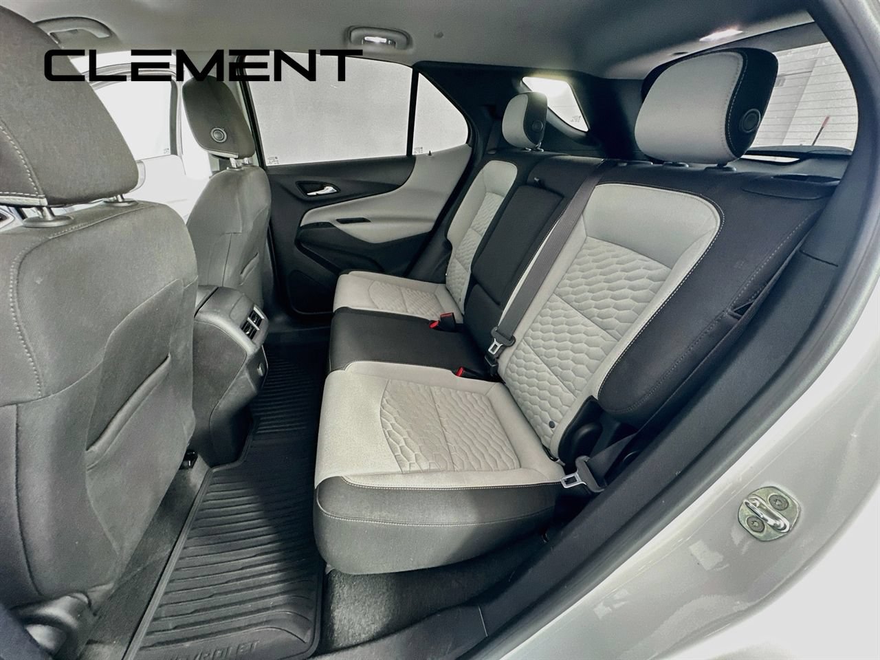 Used 2018 Chevrolet Equinox LS FWD image 30