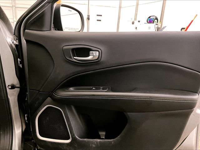 Used 2021 Jeep Compass Latitude w/ Convenience Group AWD/4WD image 23
