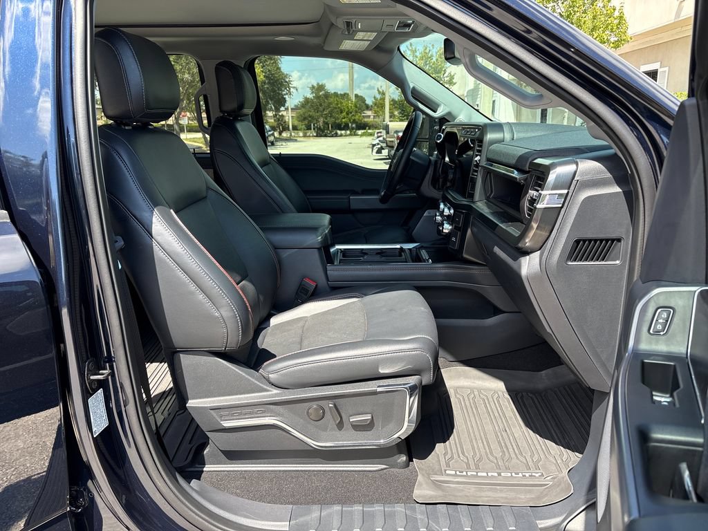 Certified 2024 Ford F250 Lariat w/ Lariat Ultimate Package AWD/4WD image 4