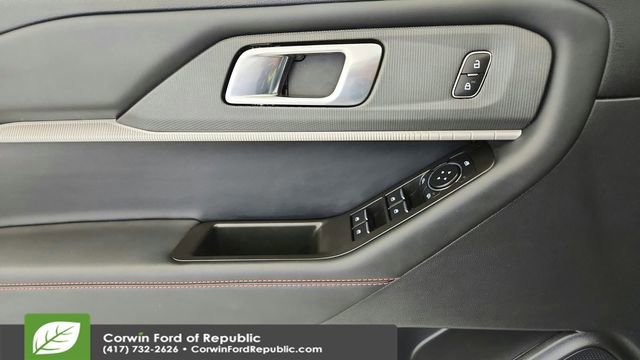 Certified 2025 Ford Explorer ST-Line image 23