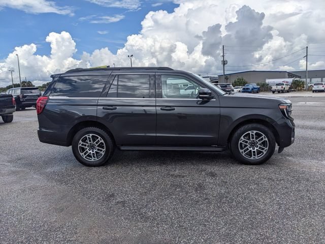 Certified 2025 Ford Expedition Active AWD/4WD image 3