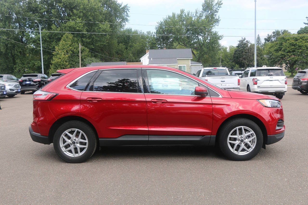 Certified 2024 Ford Edge SEL AWD/4WD image 2