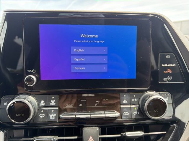 Used 2023 Toyota Highlander XLE FWD image 23